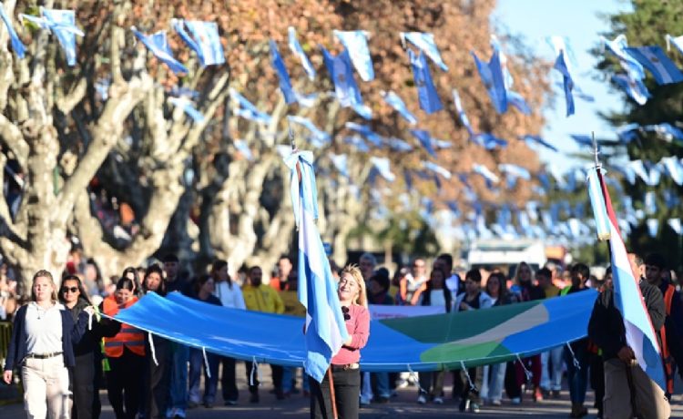 Gualeguaychú prepara un gran desfile para el 9 de Julio en la Costanera