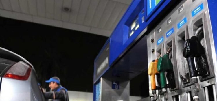 YPF aumenta el precio de sus combustibles en todo el país desde la medianoche