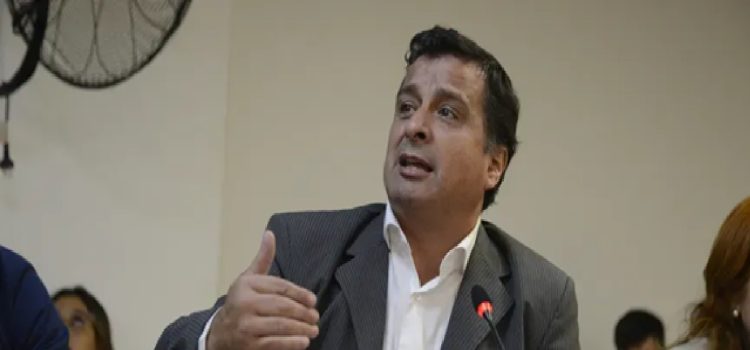 Casaretto: "En lugar de bajar tarifas, Enersa invierte en la timba financiera y nombró 138 empleados"
