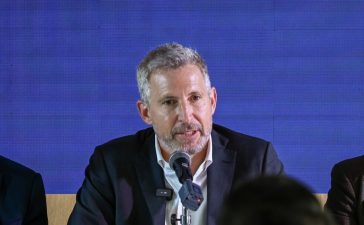 Frigerio presentó las oportunidades de inversión de Entre Ríos ante empresarios europeos en París
