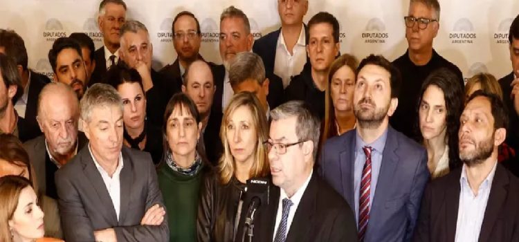 La oposición busca forzar una sesión especial contra el DNU que habilita la venta de tierras a extranjeros