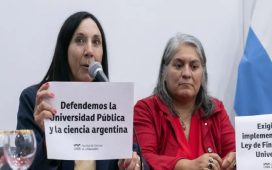 Quinta Marcha Federal Universitaria: “No vamos a bajar los brazos”, afirmó la decana Aixa Boeykens