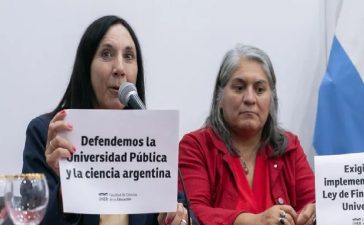 Quinta Marcha Federal Universitaria: “No vamos a bajar los brazos”, afirmó la decana Aixa Boeykens