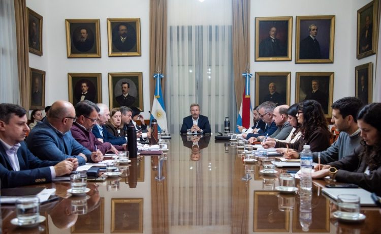 Frigerio repasó con su gabinete los avances en inversiones y desarrollo productivo