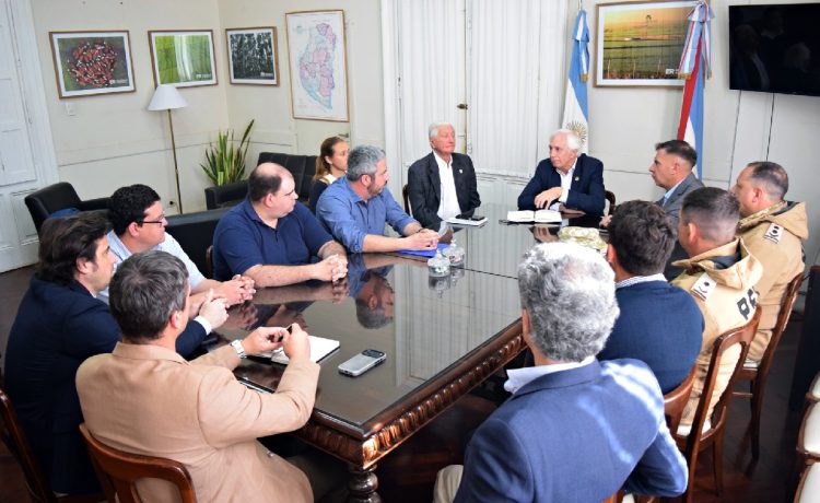 El gobierno provincial acordó con Mesa de Enlace acciones en conjunto para mejorar la seguridad rural