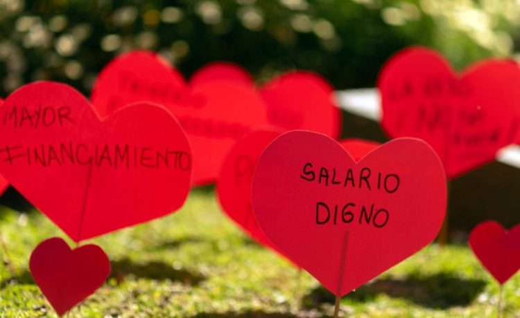 “Cada vez más docentes piden su quiebra porque no pueden afrontar compromisos”