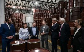 Frigerio entregó el certificado de adhesión al RINI a una empresa exportadora que planea invertir más de $3.600 millones