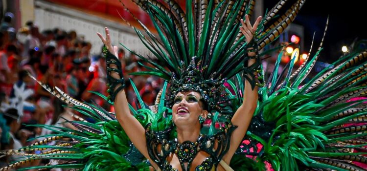 El Carnaval del País cumplió la sexta noche de la edición 2025