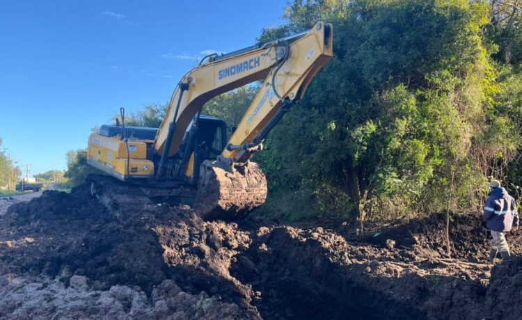 Avanza la construcción de una alcantarilla en calle Maestra Piaggio