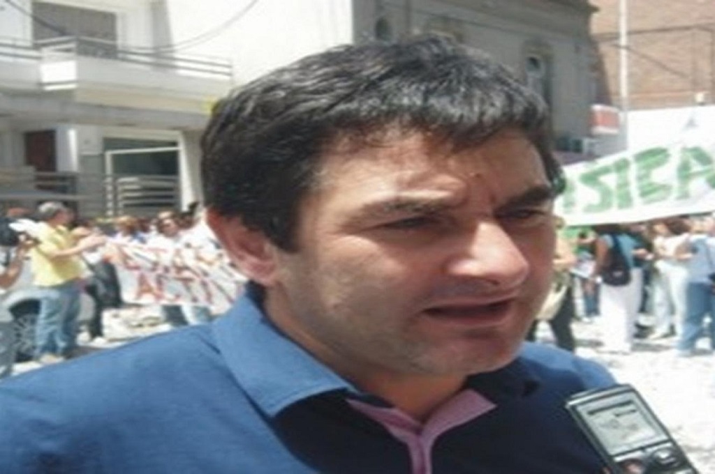 César Baudino: “Hoy tanto la CGT como la CTA son vulgares felpudos del poder político”