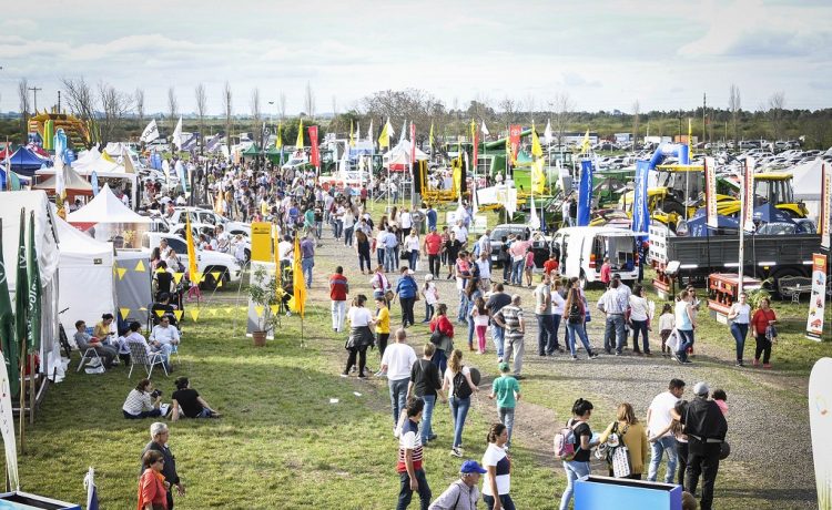 La EXPO RURAL propone ganadería, pruebas criollas, maquinaria, charlas, música y atracciones para los chicos