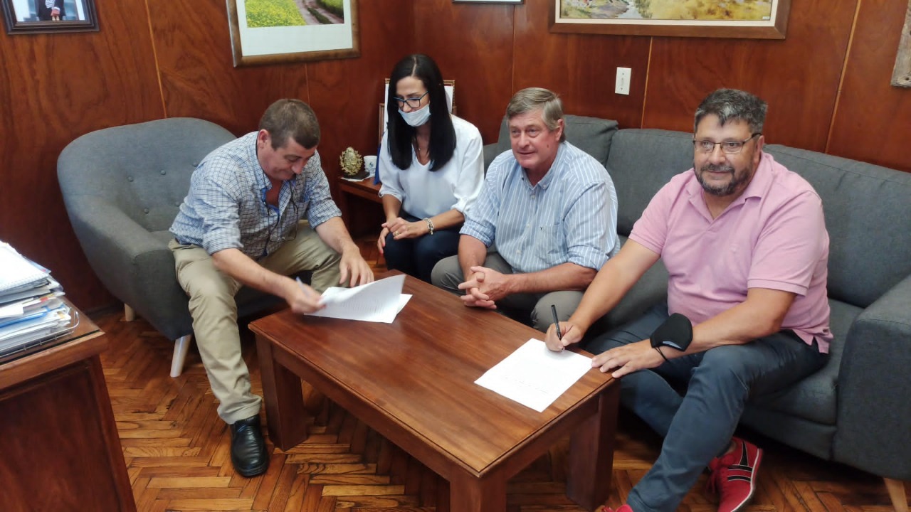 Firna acuerdo Expomoto 2022 Uruguay