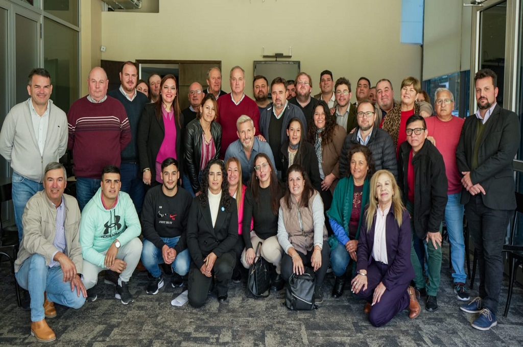 Avanza el armado de Frigerio en toda la provincia