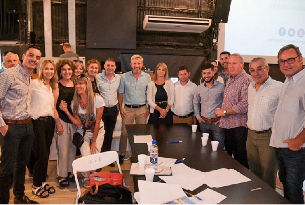 Por sumarse a la oposición reclaman las renuncias de un rector y dos decanos en UADER