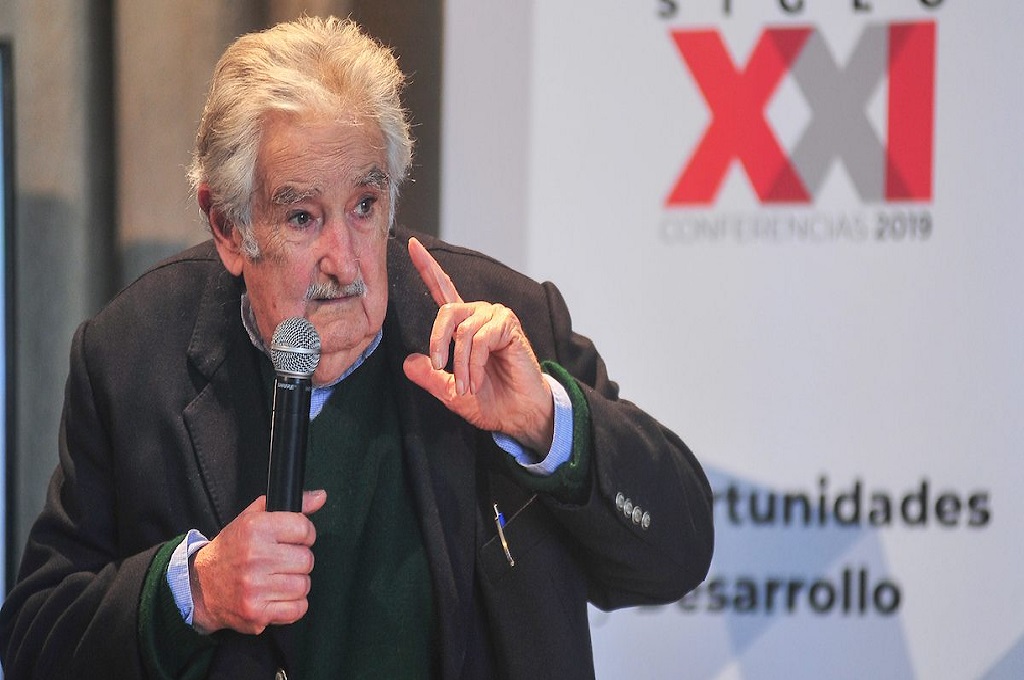 José Mujica a Javier Milei: “me cagaron a tiros, gasté toda mi juventud y me venís a tratar de casta”