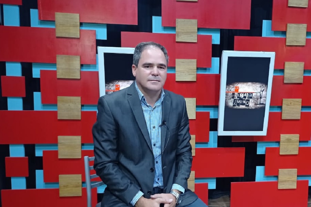 Hassell “estamos esperando las definiciones del cronograma electoral por parte del gobernador”
