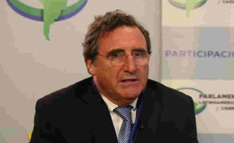El Ministro de Defensa de Uruguay busca mejorar calidad vida militar