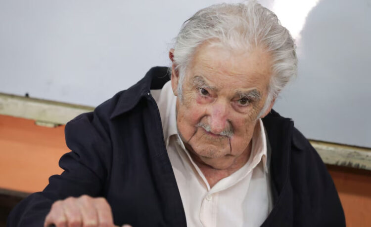 Mujica habló de su enfermedad, Orsi y el sindicalismo