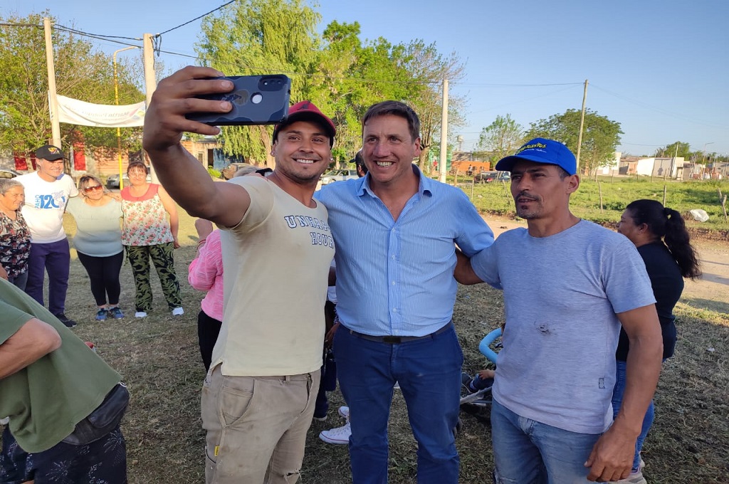 Martín Roberto Piaggio recorre la ciudad contando sus propuesta