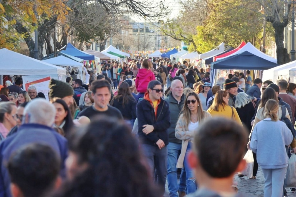 XXI Paseo Alem el domingo 9 de abril y festeja su cumpleaños