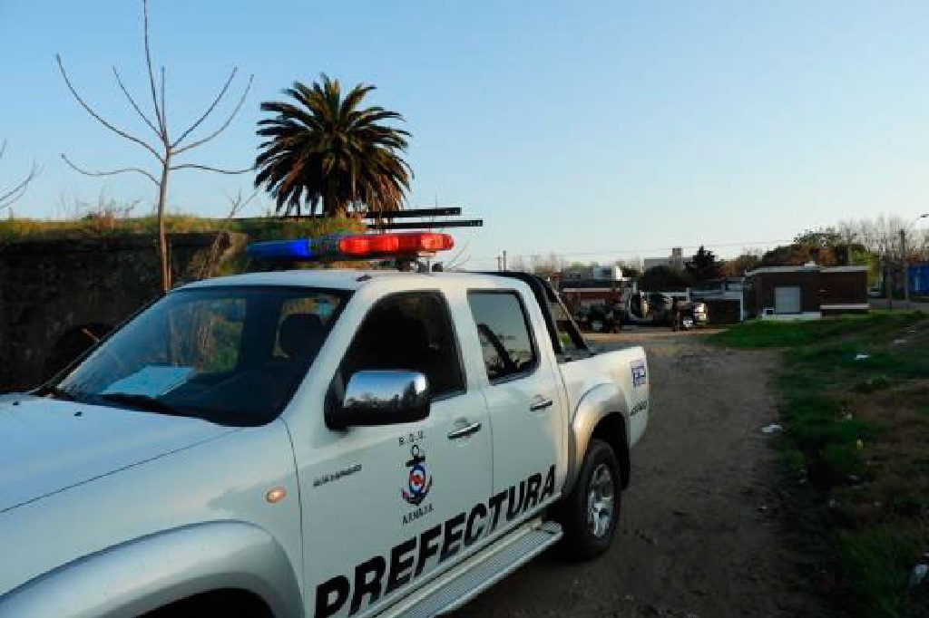 Prefectura de Salto incautó ropa que estaba siendo ingresada al país de forma irregular