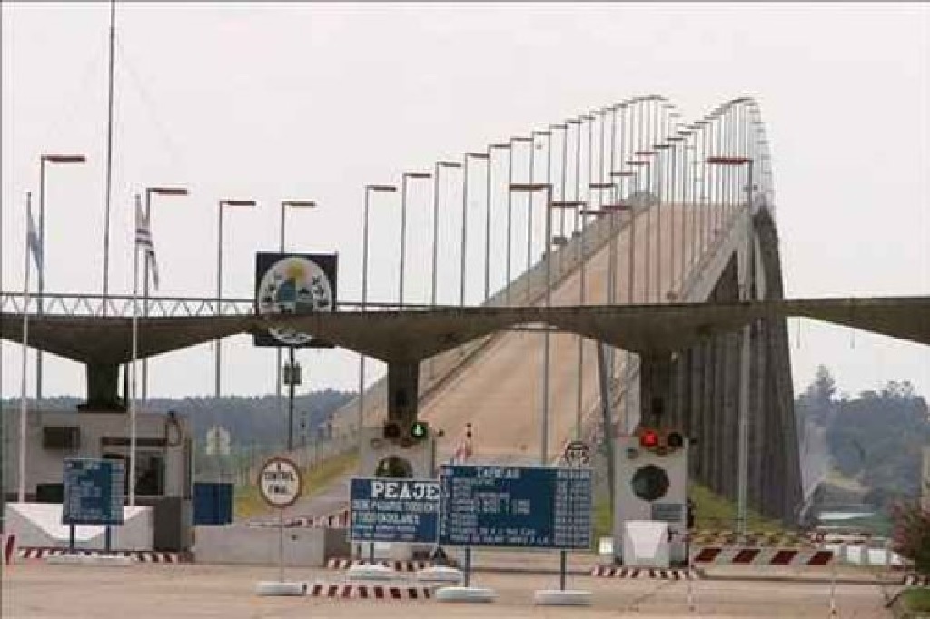 La aduana evitó el contrabando de bebidas alcohólicas, ropa y combustible que intentaban enviar a Uruguay. La multa total sería de $8.550.000