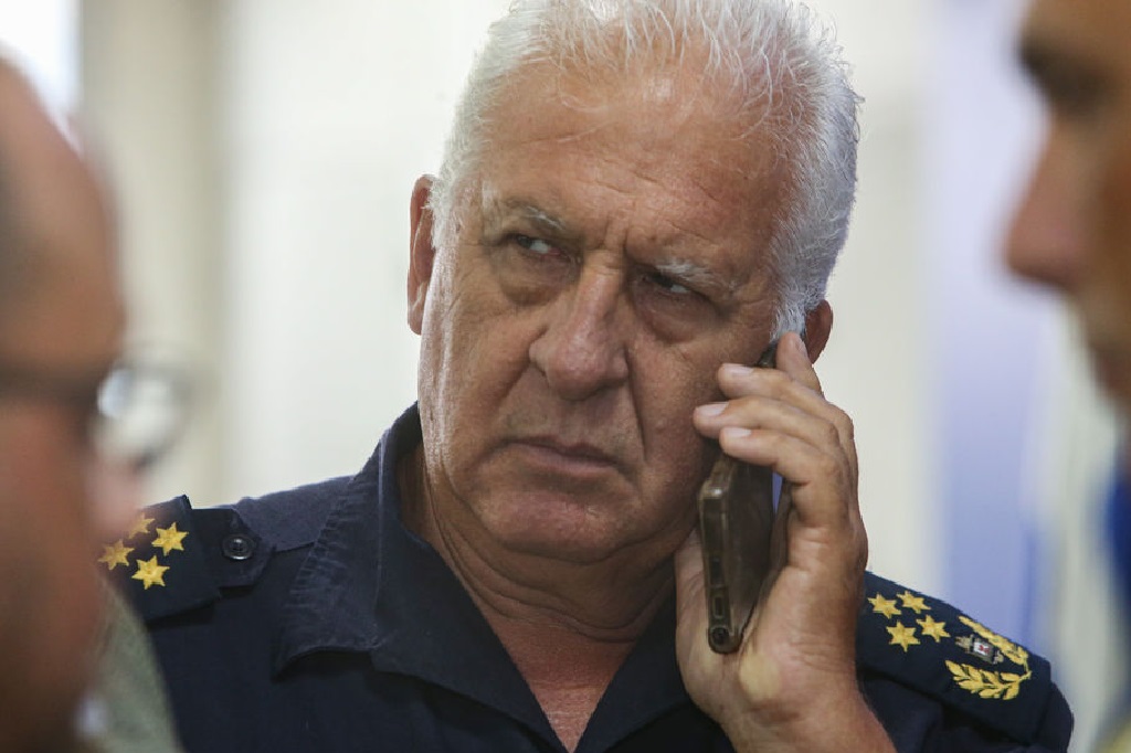 Uruguay: Gobierno relevó al director y al subdirector ejecutivo de la Policía Nacional