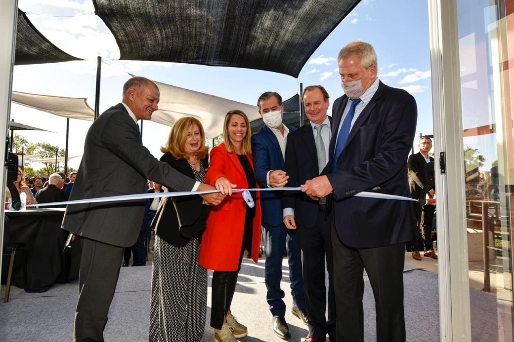 Inauguraciónón edificio en polo educativo