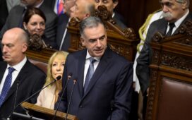 "Vamos a convocar a los tres poderes del Estado para combatir la desigualdad de género", prometió Yamandú Orsi