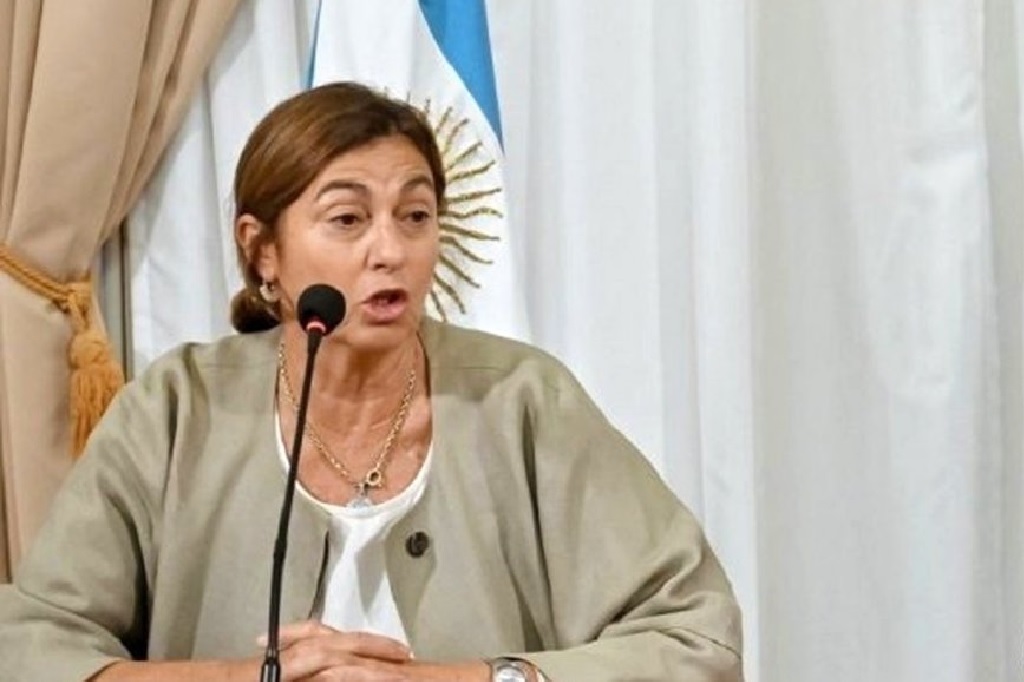 Fregonese: “Recibimos un consejo devastado”: la deuda de “casi mil millones” y las “más de 350 escuelas que no podían abrir en marzo”