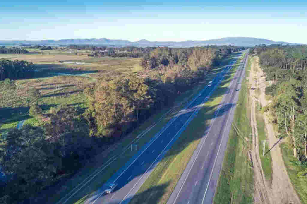 Falero puso en duda el proyecto de la primera autopista uruguaya