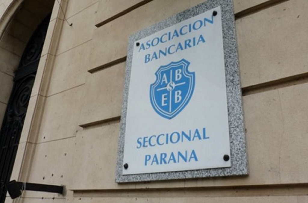 Asociación Bancaria podrían iniciar medidas: El martes habrá una última reunión paritaria
