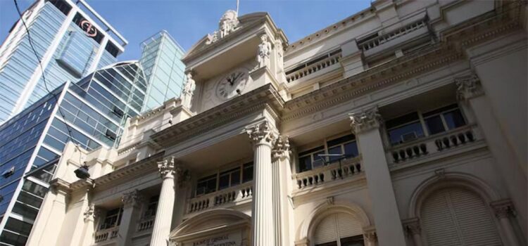 El Banco Central vendió US$196 millones y perdió en 6 días el 30% de lo comprado este año
