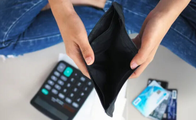 800 mil uruguayos están en situación de "default"