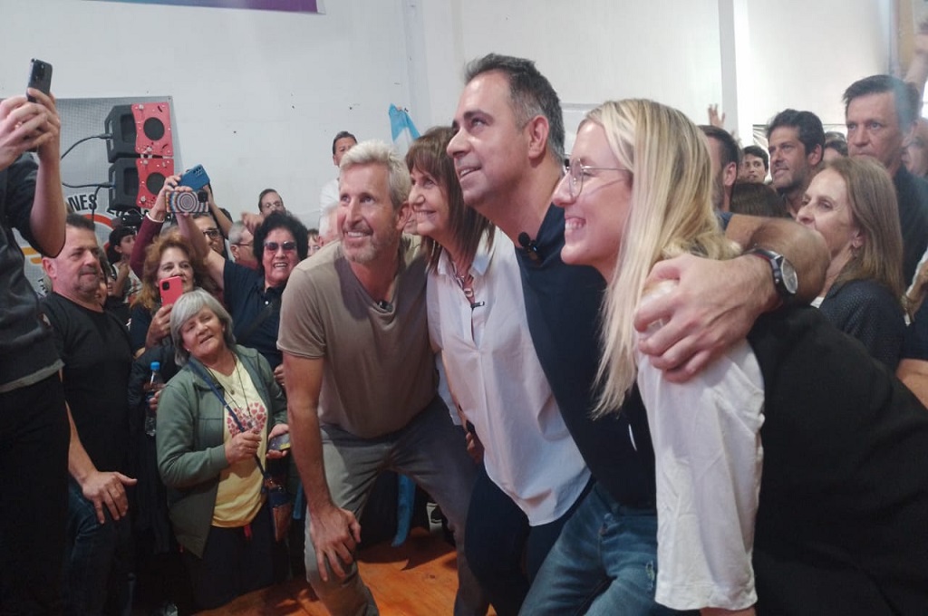 Bullrich visitó Gualeguaychú: "Somos el cambio que tiene espalda, que tiene gobernadores y que enfrenta al kirchnerismo"