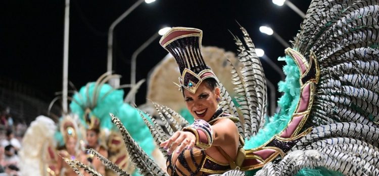 El Carnaval del País, máximo espectáculo a cielo abierto de Gualeguaychú, recibió la distinción oficial, en un hecho histórico que enaltece su valor cultural y turístico.