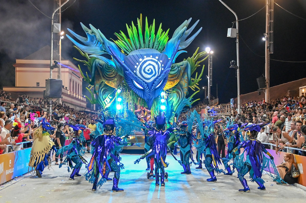 El Carnaval se prepara para las tres noches del fin de semana largo