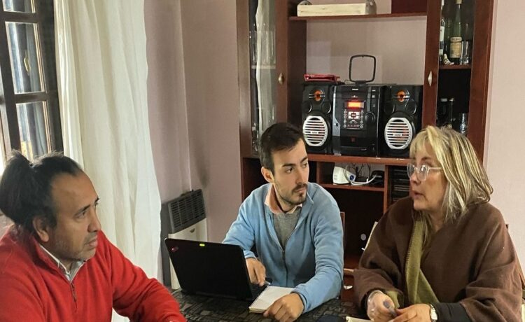 Reunión de Carrozas Estudiantiles con funcionarios del Departamento de Río Negro (ROU)