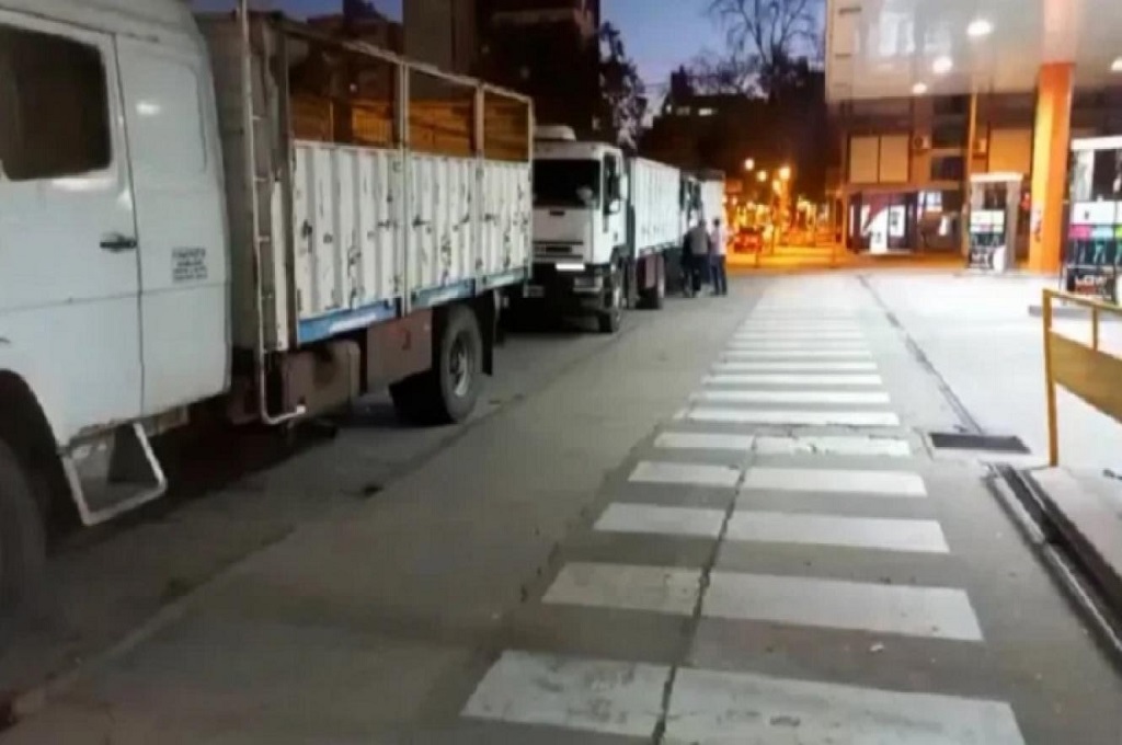 Sin gasoil: en plena cosecha de soja y maíz, se agrava el faltante de combustible