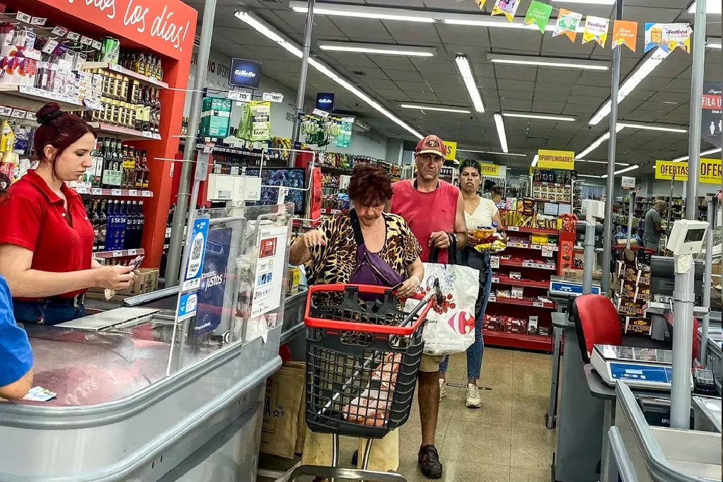 Argentina: La inflación de noviembre fue del 12,8% y acumula 160,9% en los últimos 12 meses