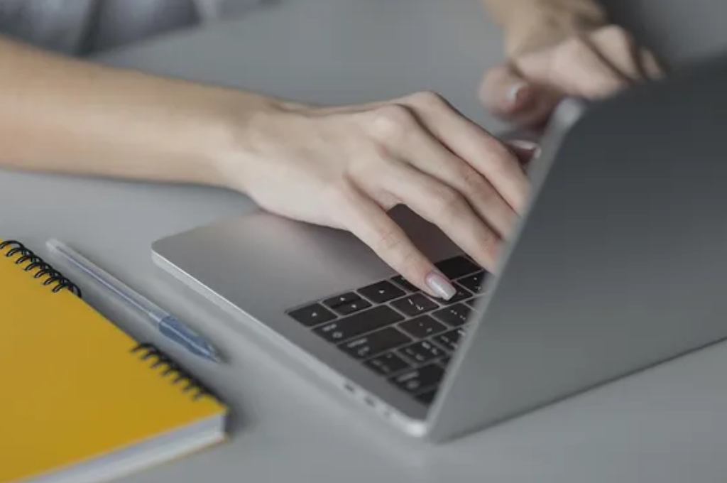 Uruguay atrajo a más de 2.000 nómadas digitales durante 2023