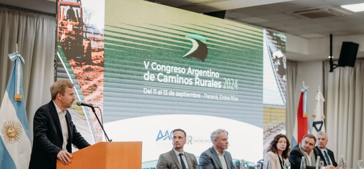 Frigerio participó en la apertura del Congreso Argentino de Caminos Rurales