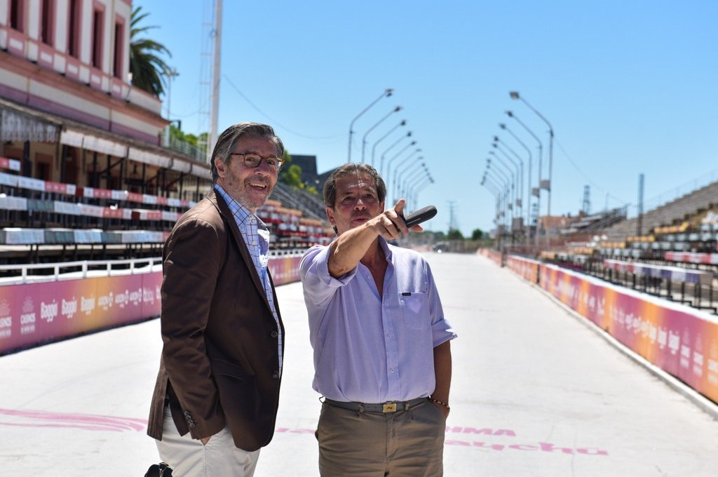 El cónsul argentino de Fray Bentos, Marcelo Irigoyen, visitó Gualeguaychú