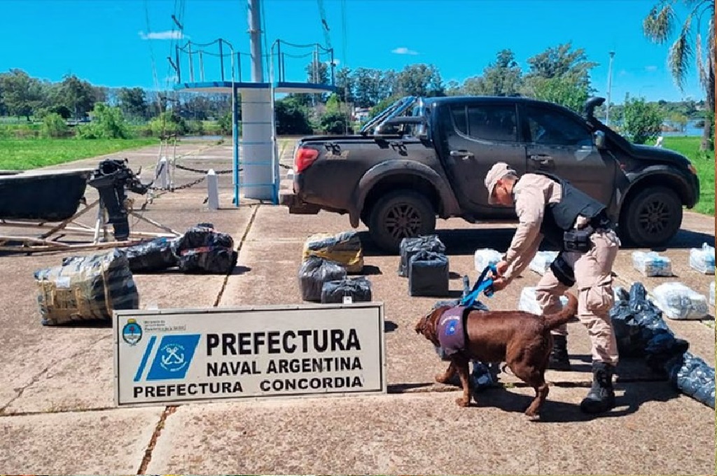 Incautaron un cargamento de contrabando de más de $17 millones, mientras era subido a una lancha en la costa del río Uruguay