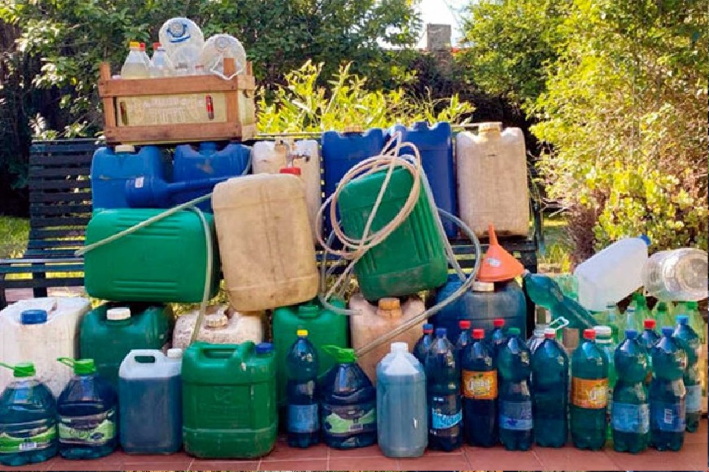 Cuatro detenidos. Contrabandeaban combustible de Colón a Paysandú. Cruzaban el puente en distintos vehículos