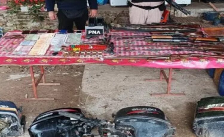 Diez personas fueron procesadas por contrabando de armas, ropa y cigarrillos
