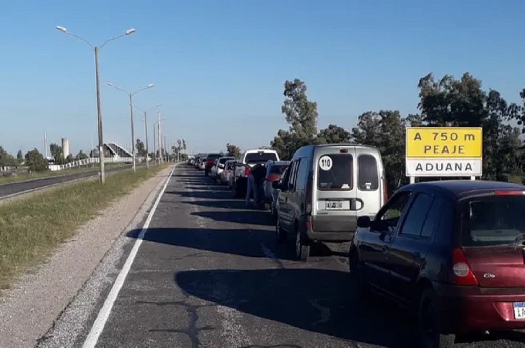 La ocupación de turistas uruguayos en el litoral argentino fue "masiva"