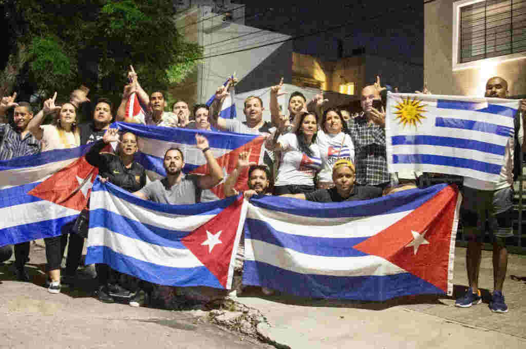Al menos 5000 cubanos piden regularizar su residencia en Uruguay