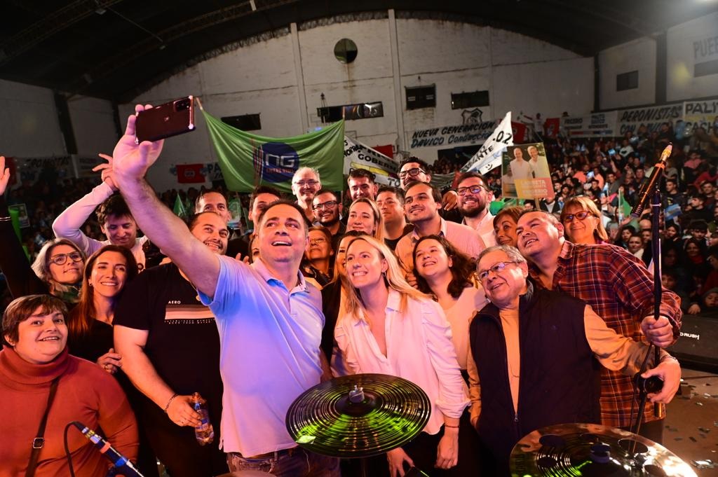 Palito Davico cierra su campaña con el Grupo Ráfaga en Costanera Sur