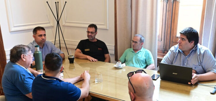 El intendente Davico se reunió con la Comisión del Carnaval
